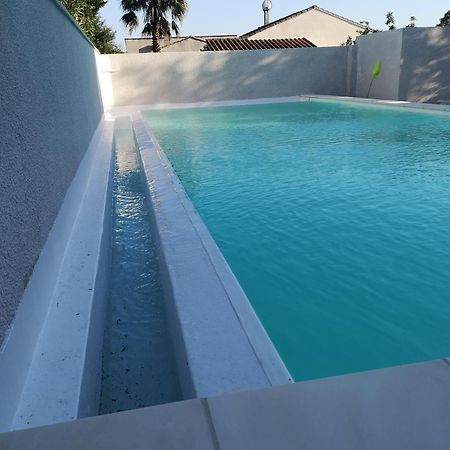 Appartement Dans Villa Avec Piscine Et Jardin มาร์เกอริตต์ ภายนอก รูปภาพ